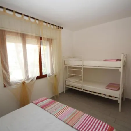 Charming With Ac, Garden And Parking *